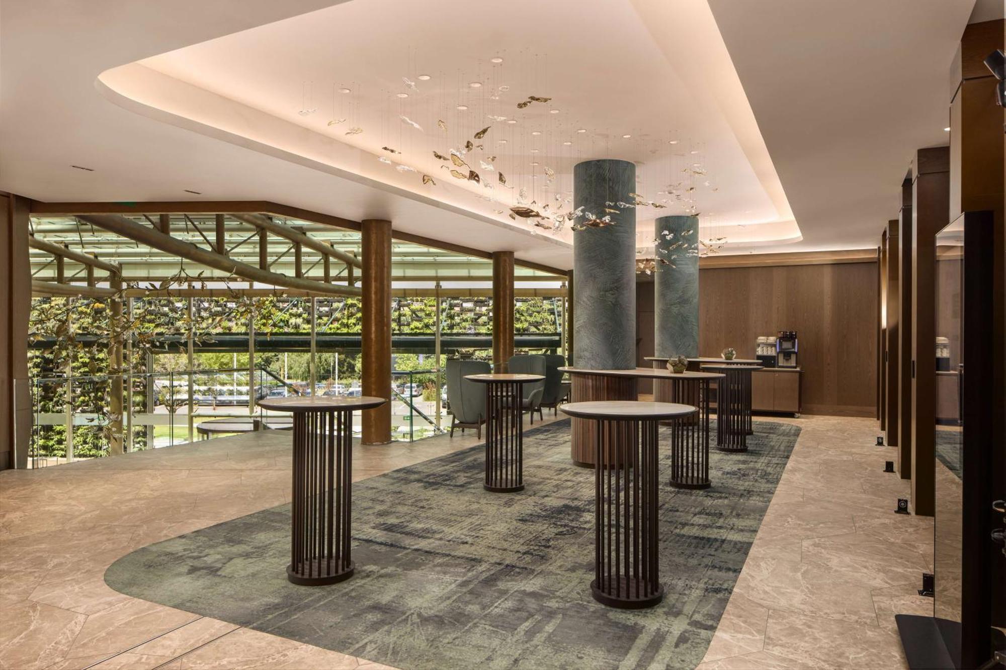 ฮิลตัน โซเฟีย โฮเต็ล Hotel ภายนอก รูปภาพ