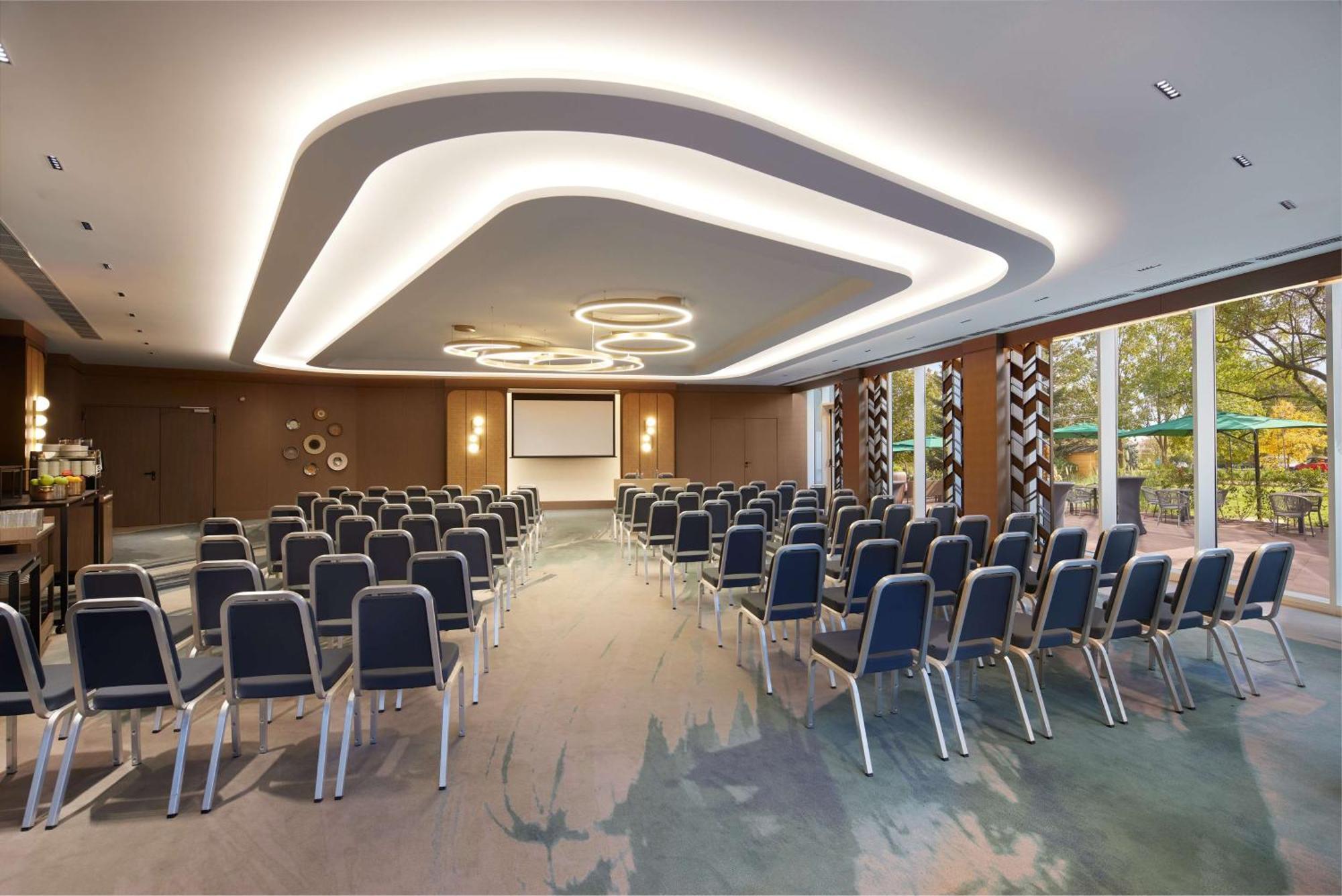 ฮิลตัน โซเฟีย โฮเต็ล Hotel ภายนอก รูปภาพ